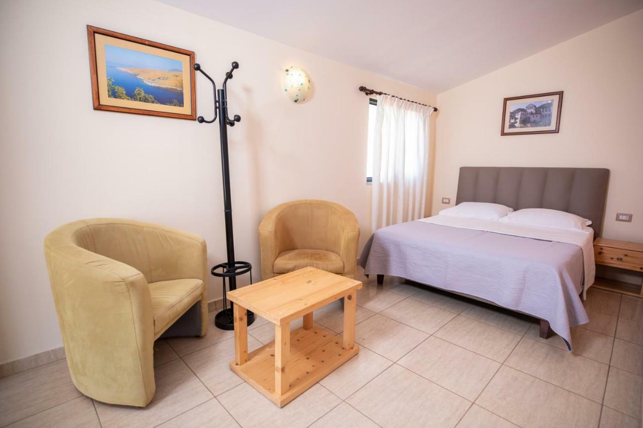 Chalet Ambel Dhërmi エクステリア 写真